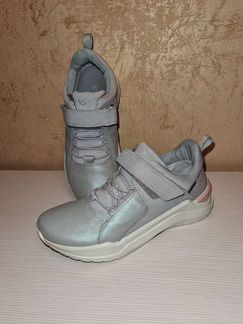 Кроссовки для девочки ecco