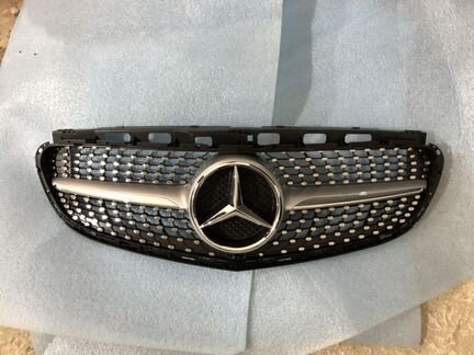 Решетка радиатора Диаманд Мерседес Е 212 рестайлин