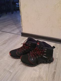 Кроссовки Reebok, утеплённые, в отличном состоянии