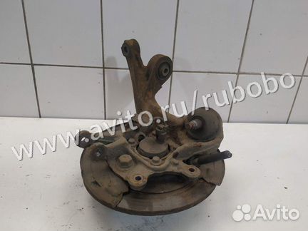 Кулак задний правый 4230405101 Toyota Avensis T250