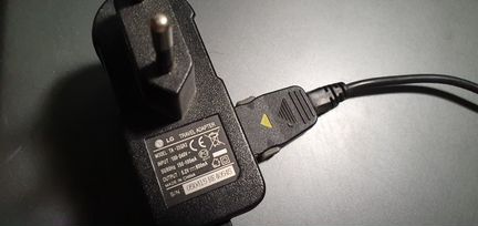 Зарядное устройство LG TA-25GR2