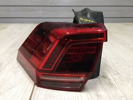 Фонарь задний левый Volkswagen Tiguan