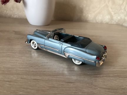 Cadillac Coupe De Ville 1:43