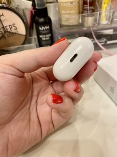 Беспроводные наушники apple airpods 1