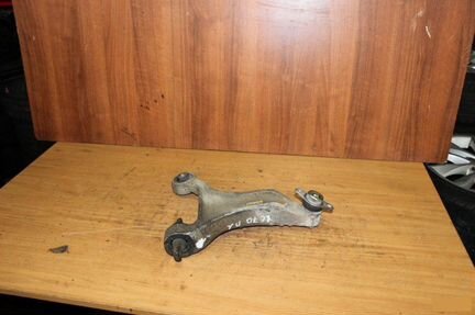 Рычаг подвески передний левый нижний Volvo Xc70