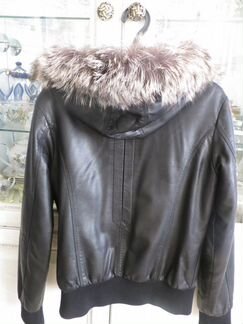 Куртка Qiongnu на резинке с капюшоном