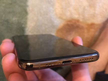 Телефон iPhone XS