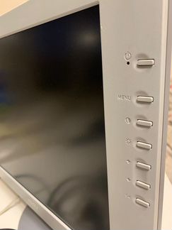 Продаю монитор sony SDM-S51