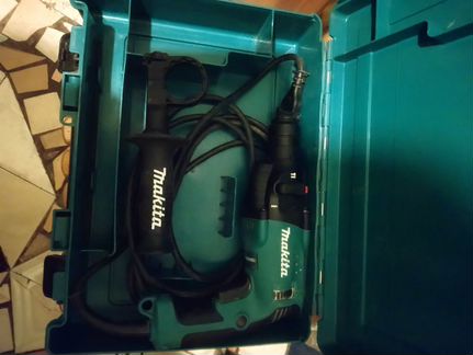 Продаю перфоратор «Makita» HR1830
