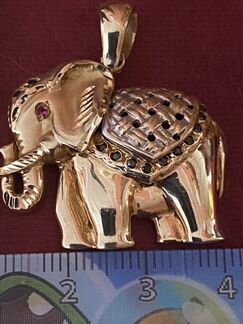 Золотой кулон