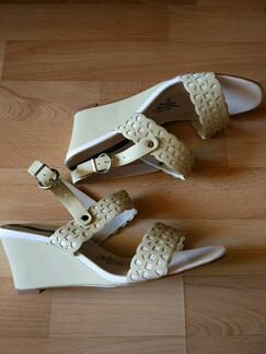 Босоножки новые, р. 38