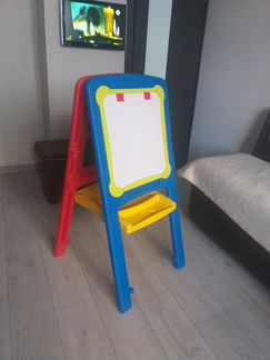 Детский двусторонний мольберт для рисования мелом