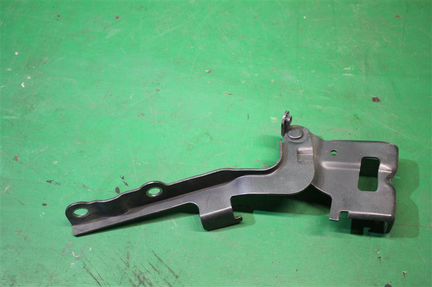 Петля капота правая Hyundai Tucson 2 2010-2015