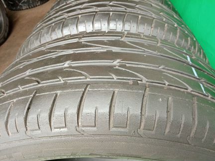 235/55R17 Bridgestone Dueler HP Sport