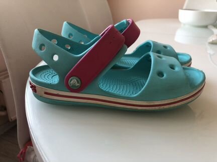 Сандали crocs