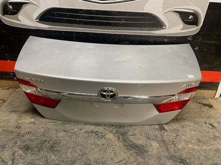 Крышка багажника задняя Toyota Camry 55 3 2014