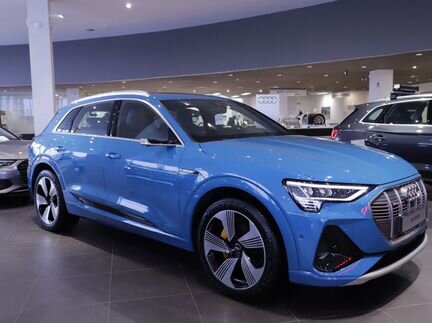 Audi e-tron AT, 2020