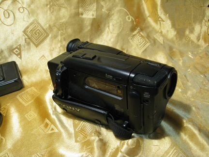 Видеокамера sony Handycam